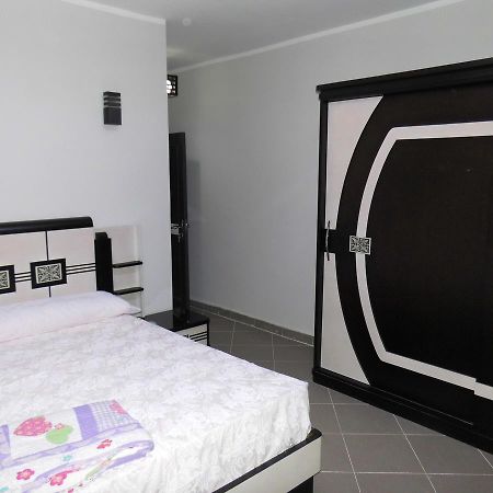 Three-Bedroom Apartment At Louly Beach Resort Ain Suchna Exterior foto