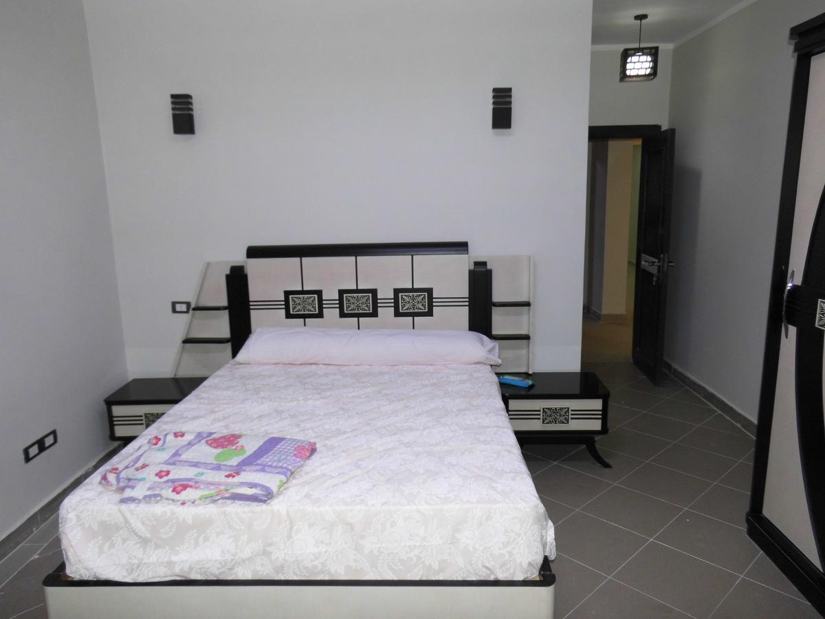 Three-Bedroom Apartment At Louly Beach Resort Ain Suchna Exterior foto