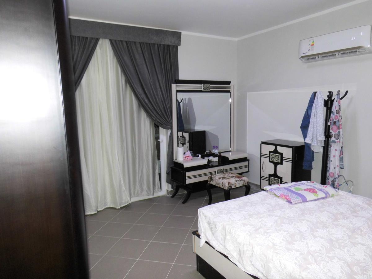 Three-Bedroom Apartment At Louly Beach Resort Ain Suchna Exterior foto